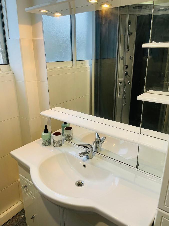 Charmant Appartement De Coeur De Ville - 2 Chambres Lits Queen Size - Netflix - Wifi Cherbourg-en-Cotentin Buitenkant foto